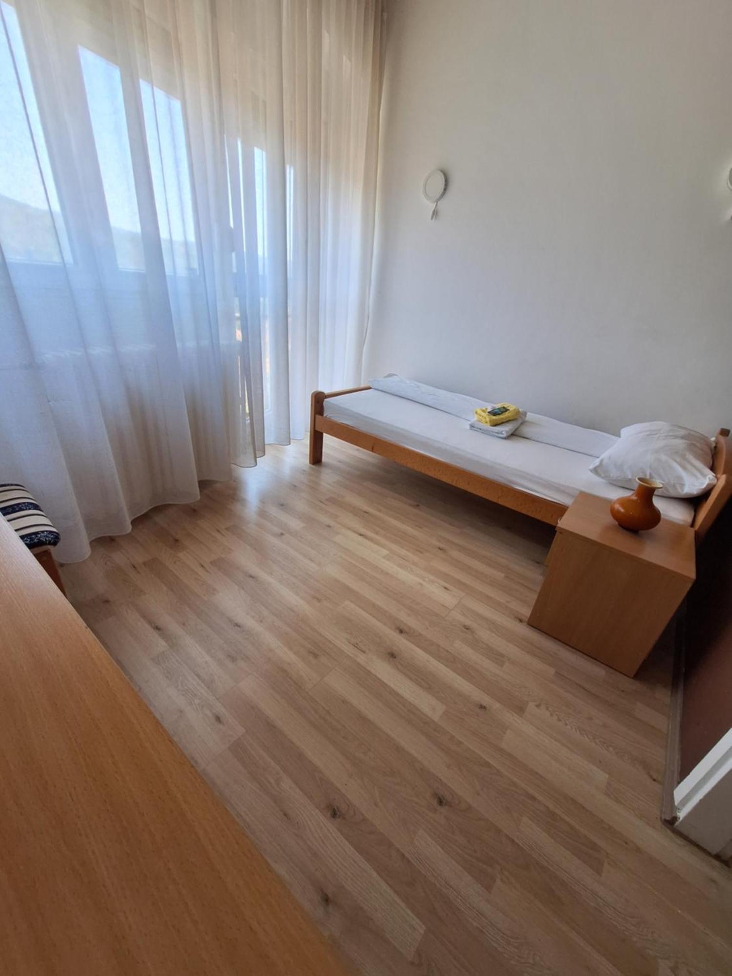Hotel Konaciste Trstenik エクステリア 写真